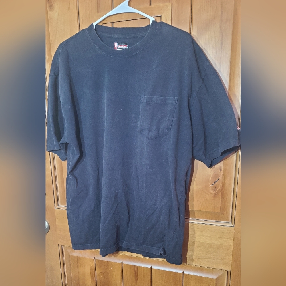 Dickies black XL pocket t shirt